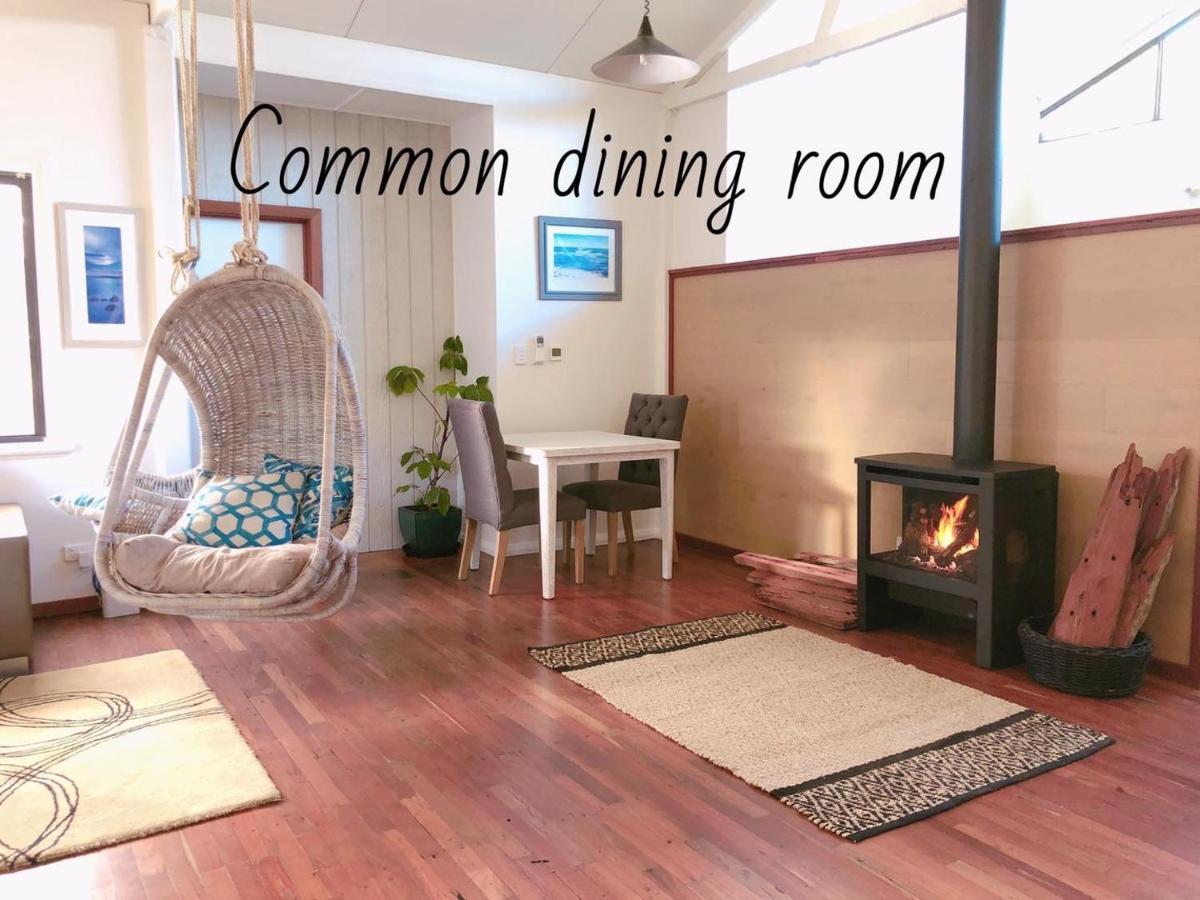 Grape Juice Retreat Rustic Romantic Gateway 5Mins To Beaches & Town Margaret River Kültér fotó
