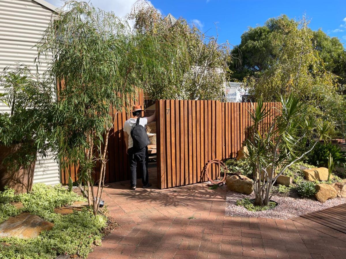 Grape Juice Retreat Rustic Romantic Gateway 5Mins To Beaches & Town Margaret River Kültér fotó