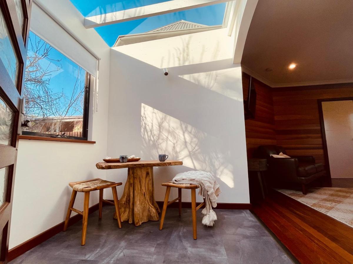 Grape Juice Retreat Rustic Romantic Gateway 5Mins To Beaches & Town Margaret River Kültér fotó